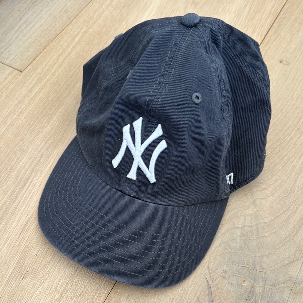 Navy Blue Baseball Cap yankees